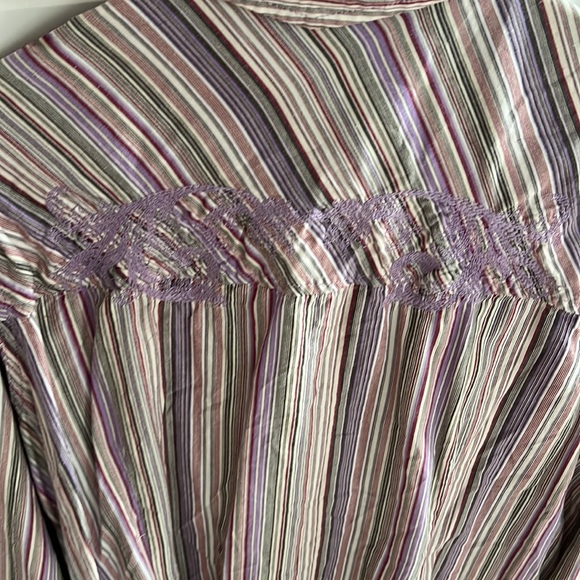 Great condition, ariat, button down blouse XXL - Picture 4 of 6